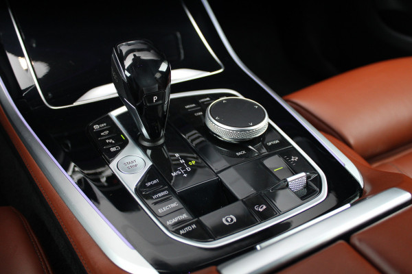 BMW X5 xDrive45e High Executive | M-SPORT | NAP | PANO | HUD | 360 | KEYLESS | ELEK TREKHAAK | H/K | LASER | ALCANTARA |