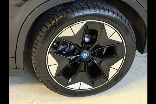 BMW iX3 High Executive 80 kWh | SOH 99% | Panoramadak | Leder | Trekhaak