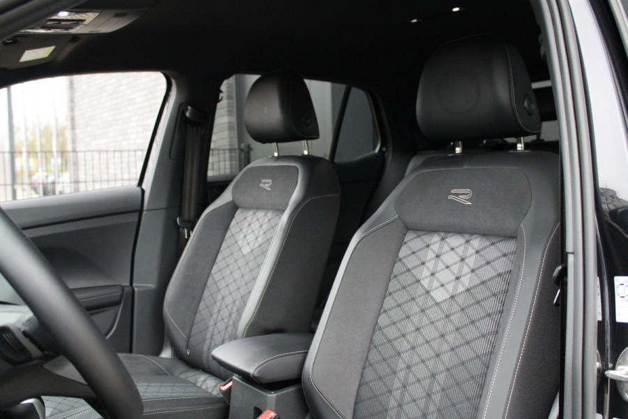 Volkswagen T-Cross 1.5 TSI R-Line | BTW | ACC | CAMERA | CARPLAY | IQ.LIGHT | STOELVERWARMING |