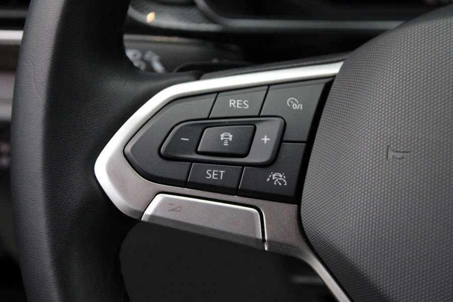 Volkswagen T-Cross 1.5 TSI R-Line | BTW | ACC | CAMERA | CARPLAY | IQ.LIGHT | STOELVERWARMING |