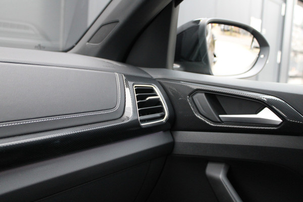 Volkswagen T-Cross 1.5 TSI R-Line | BTW | ACC | CAMERA | CARPLAY | IQ.LIGHT | STOELVERWARMING |