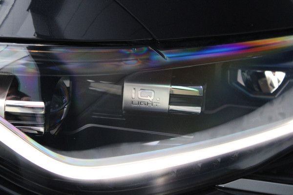 Volkswagen T-Cross 1.5 TSI R-Line | BTW | ACC | CAMERA | CARPLAY | IQ LIGHT |