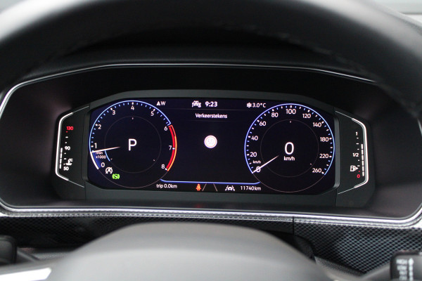 Volkswagen T-Cross 1.5 TSI R-Line | BTW | ACC | CAMERA | CARPLAY | IQ LIGHT |