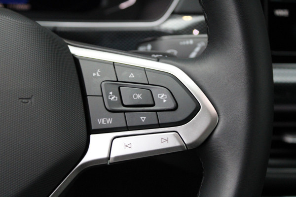 Volkswagen T-Cross 1.5 TSI R-Line | BTW | ACC | CAMERA | CARPLAY | IQ LIGHT |