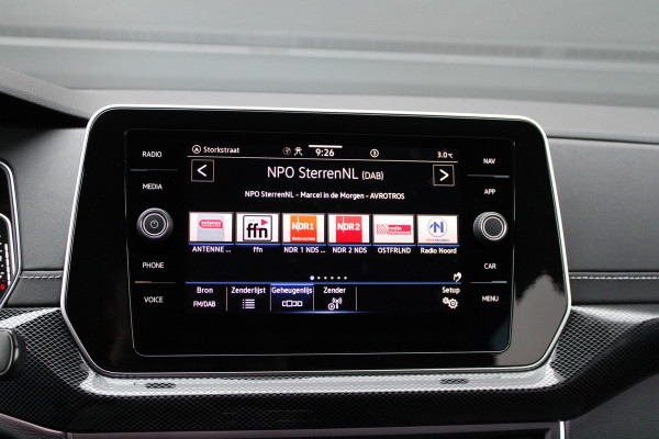 Volkswagen T-Cross 1.5 TSI R-Line | BTW | ACC | CAMERA | CARPLAY | IQ LIGHT |