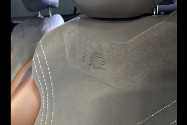 Volkswagen ID.4 First 77 kWh | Apple Carplay | Elek. Trekhaak | Stoelverwarming | Camera