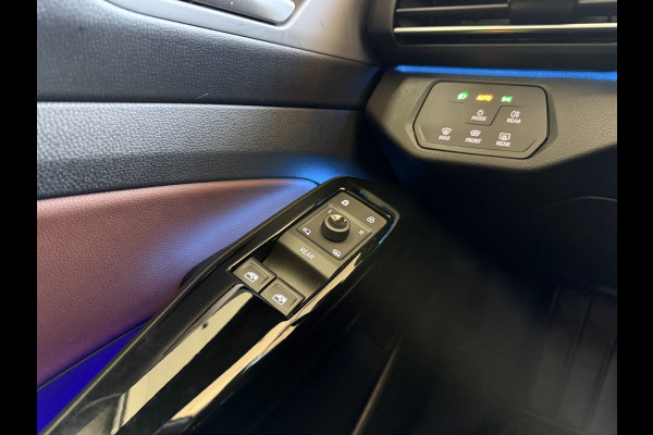 Volkswagen ID.4 First 77 kWh | Apple Carplay | Elek. Trekhaak | Stoelverwarming | Camera