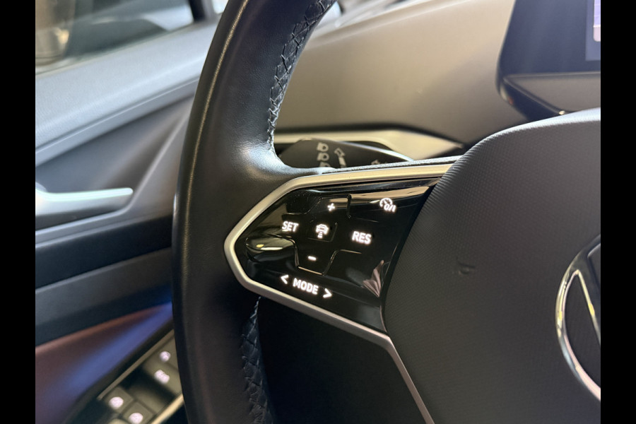 Volkswagen ID.4 First 77 kWh | Apple Carplay | Elek. Trekhaak | Stoelverwarming | Camera
