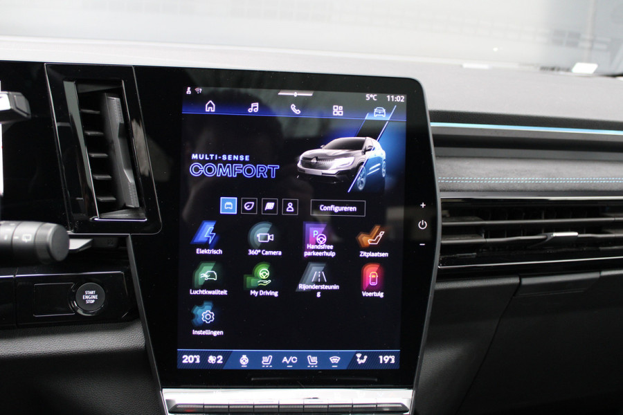 Renault Austral 1.2 E-Tech full hybrid 200 iconic | BTW | PANO | ACC | 360 | STOEL&STUUR VERW | ELEK STOELEN | DODE HOEK |
