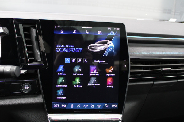 Renault Austral 1.2 E-Tech full hybrid 200 iconic | BTW | PANO | ACC | 360 | STOEL&STUUR VERW | ELEK STOELEN | DODE HOEK |