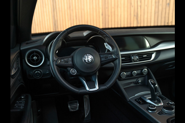 Alfa Romeo Stelvio 2.0 T GME AWD Veloce 280pk | Pano-dak | 21 inch | LED-Matrix koplampen