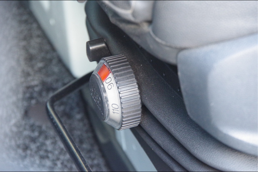 Mercedes-Benz Sprinter 519 3.0 CDI V6 N1 BAKWAGEN DUBBELLUCHT, AUT. LED, 3.5T TREKHAAK, LEDER, GEVEERDE STOEL, ADAPT. CRUISE, TREKHAAK, MBUX 10'', NAVI