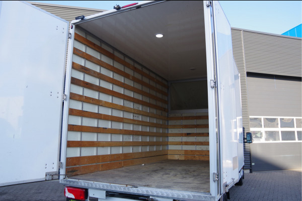 Mercedes-Benz Sprinter 519 3.0 CDI V6 N1 BAKWAGEN DUBBELLUCHT, AUT. LED, 3.5T TREKHAAK, LEDER, GEVEERDE STOEL, ADAPT. CRUISE, TREKHAAK, MBUX 10'', NAVI