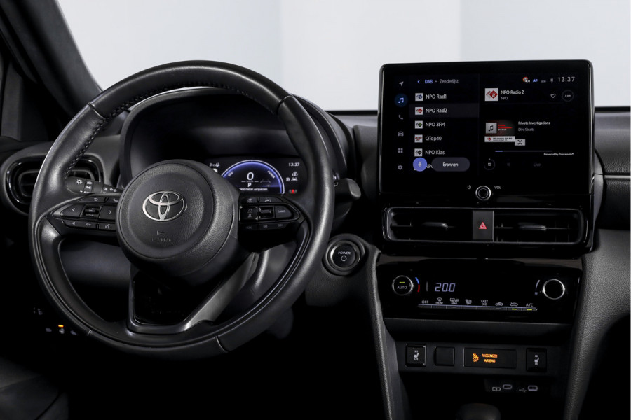 Toyota Yaris Cross 1.5 Hybrid 115 Dynamic | Dig.Cockpit | Adapt.Cruise | Stoel-+stuurverwarming | Camera | PDC | NAV+App.Connect | Auto.Airco | LM 17" | 1082