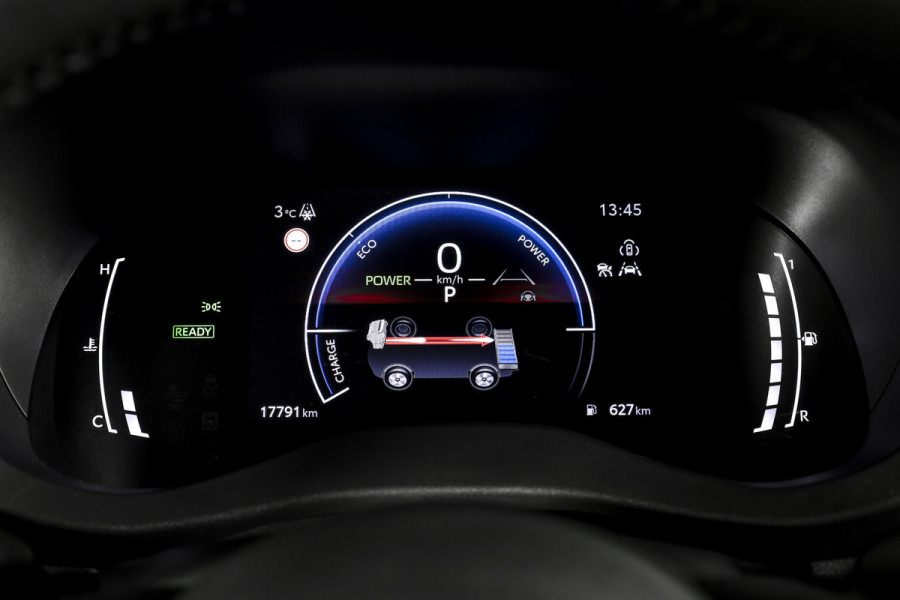 Toyota Yaris Cross 1.5 Hybrid 115 Dynamic | Dig.Cockpit | Adapt.Cruise | Stoel-+stuurverwarming | Camera | PDC | NAV+App.Connect | Auto.Airco | LM 17" | 1082