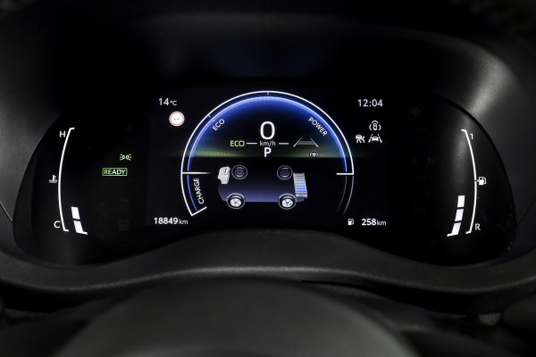 Toyota Yaris Cross 1.5 Hybrid 115 Dynamic | Dig.Cockpit | Adapt.Cruise | Stoel-+stuurverwarming | Camera | PDC | NAV+App.Connect | Auto.Airco | LM 17" |