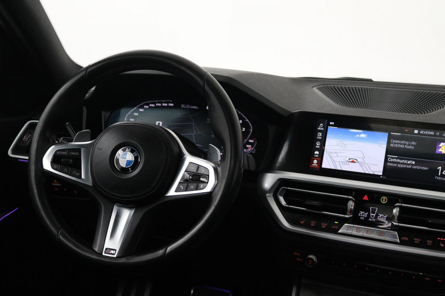 BMW 3-serie 320i High Executive Edition (PANORAMADAK, CAMERA, SFEERVERLICHTING, STOELVERWARMING, DIGITALE COCKPIT)