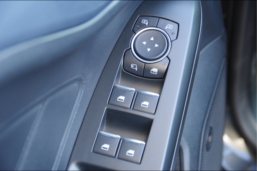 Ford Focus 1.0 EcoBoost Titanium AUT. LED, B&O, STOELVERWARMING, STUURVERWARMING, CLIMA, CAMERA, NAVI, CRUISE, PARKEERSENSOREN,