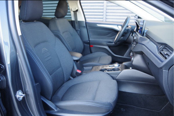 Ford Focus 1.0 EcoBoost Titanium AUT. LED, B&O, STOELVERWARMING, STUURVERWARMING, CLIMA, CAMERA, NAVI, CRUISE, PARKEERSENSOREN,