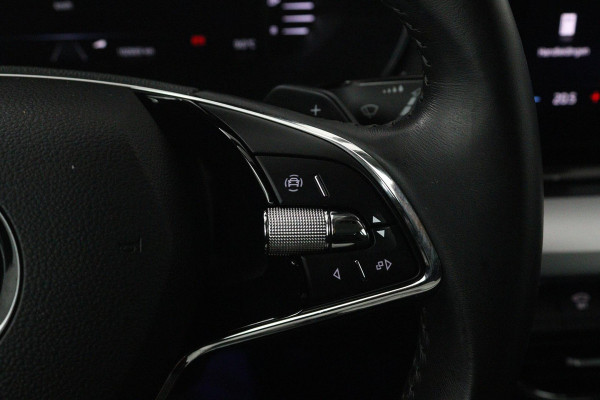 Škoda Octavia Combi 1.0 e-TSI Business Edition Plus (TREKHAAK, STOELVERWARMING, HEAD-UP, CAMERA, ELEKTR STOELEN, SFEERVERLICHTING)