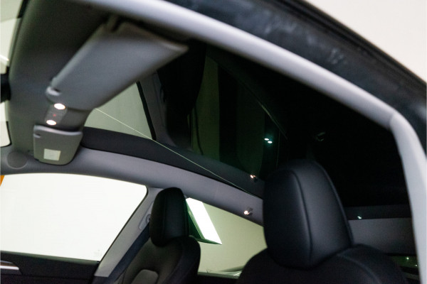 Tesla Model Y RWD 58 kWh 300PK | Incl. BTW | SOH 96% | NL AUTO | 1e Eig.+NAP | Pano | Full Self Driving | 12 MND Garantie