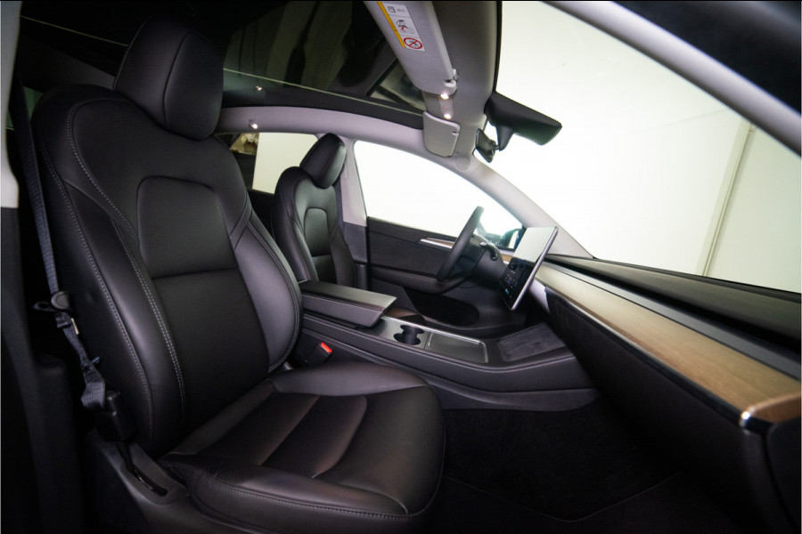 Tesla Model Y RWD 58 kWh 300PK | Incl. BTW | SOH 96% | NL AUTO | 1e Eig.+NAP | Pano | Full Self Driving | 12 MND Garantie