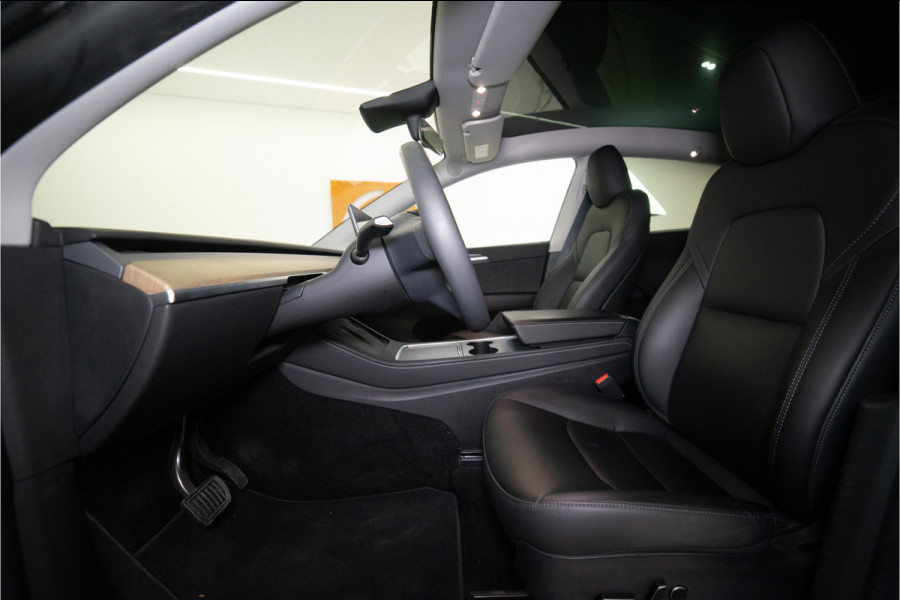 Tesla Model Y RWD 58 kWh 300PK | Incl. BTW | SOH 96% | NL AUTO | 1e Eig.+NAP | Pano | Full Self Driving | 12 MND Garantie