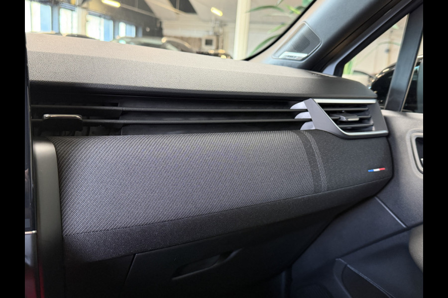 Renault Clio 1.6 E-Tech Full Hybrid 145 esprit Alpine | Groot Navi | Bose | 360 | ACC | Dode hoek | 17" | Carplay | Led | 100% Renault Dealer onderhouden!