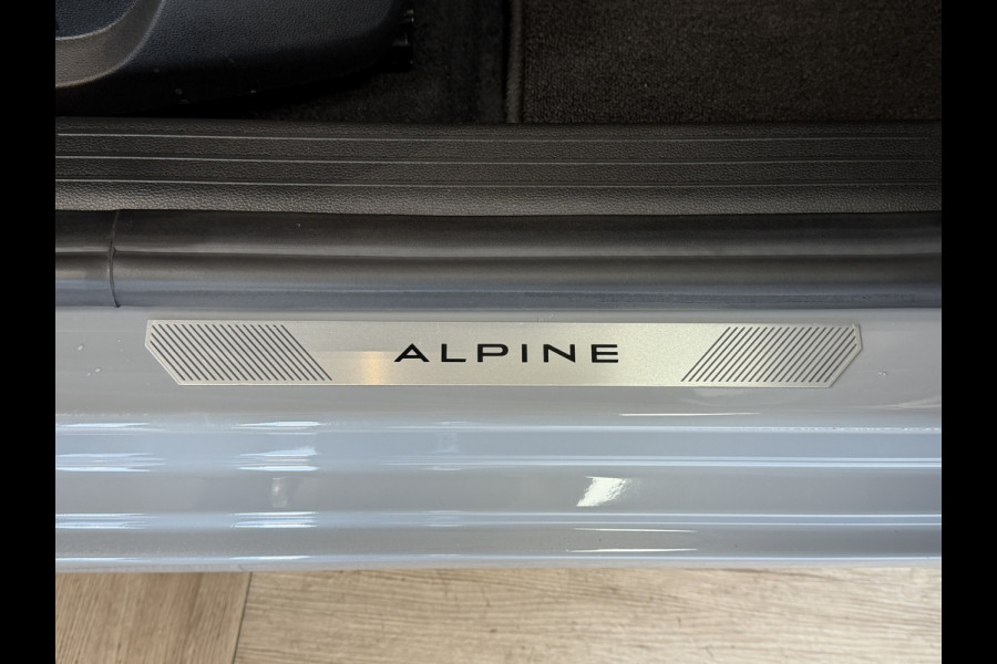 Renault Clio 1.6 E-Tech Full Hybrid 145 esprit Alpine | Groot Navi | Bose | 360 | ACC | Dode hoek | 17" | Carplay | Led | 100% Renault Dealer onderhouden!