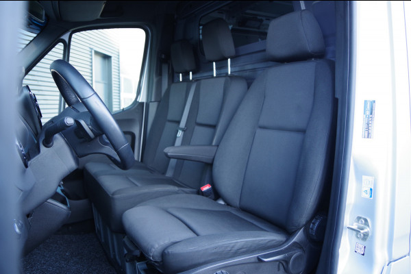 Mercedes-Benz Sprinter 319 3.0 CDI V6 L2H1 AUT. LED, MBUX 10'', 3.5T TREKHAAK, STOELVERWARMING, CAMERA, NAVI, CRUISE, CLIMA, PARKEERSENSOREN, CARPLAY