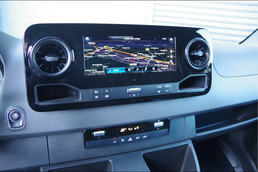 Mercedes-Benz Sprinter 319 3.0 CDI V6 L2H1 AUT. LED, MBUX 10'', 3.5T TREKHAAK, STOELVERWARMING, CAMERA, NAVI, CRUISE, CLIMA, PARKEERSENSOREN, CARPLAY