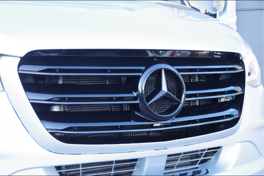 Mercedes-Benz Sprinter 319 3.0 CDI V6 L2H1 AUT. LED, MBUX 10'', 3.5T TREKHAAK, STOELVERWARMING, CAMERA, NAVI, CRUISE, CLIMA, PARKEERSENSOREN, CARPLAY