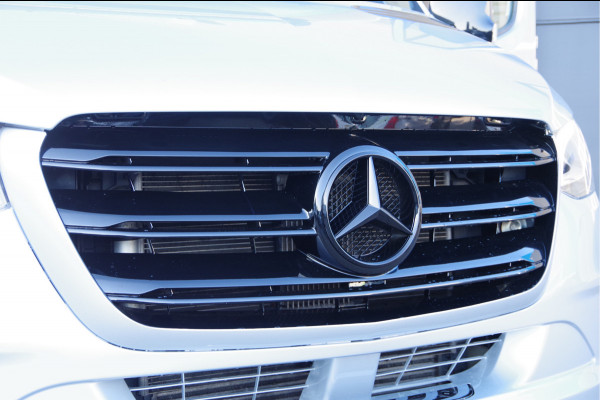 Mercedes-Benz Sprinter 319 3.0 CDI V6 L2H1 AUT. LED, MBUX 10'', 3.5T TREKHAAK, STOELVERWARMING, CAMERA, NAVI, CRUISE, CLIMA, PARKEERSENSOREN, CARPLAY