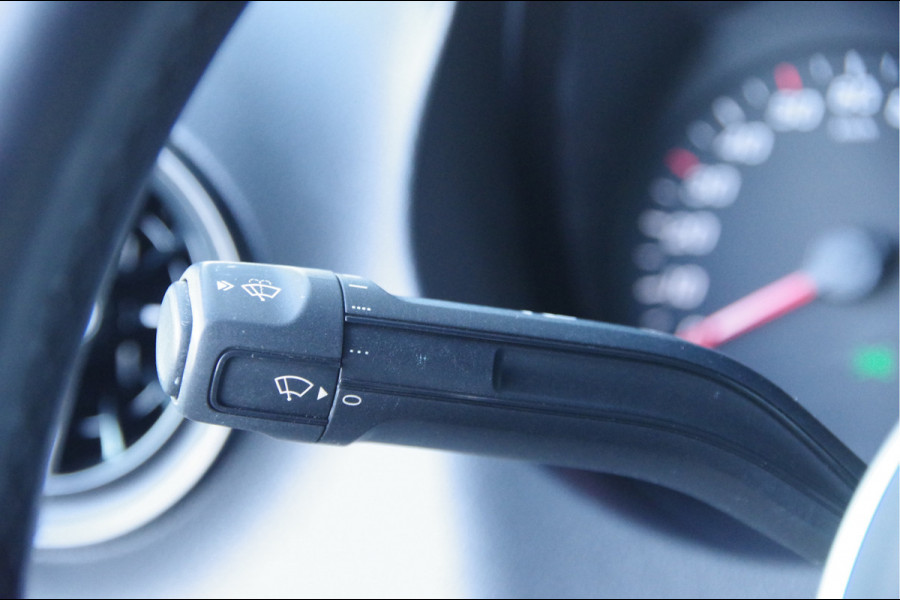 Mercedes-Benz Sprinter 319 3.0 CDI V6 L2H1 AUT. LED, MBUX 10'', 3.5T TREKHAAK, STOELVERWARMING, CAMERA, NAVI, CRUISE, CLIMA, PARKEERSENSOREN, CARPLAY