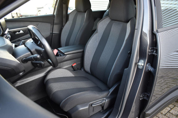 Peugeot 5008 1.2 PureTech 7 Persoons Navi Carplay Camera Trekhaak Dealer Onderhouden