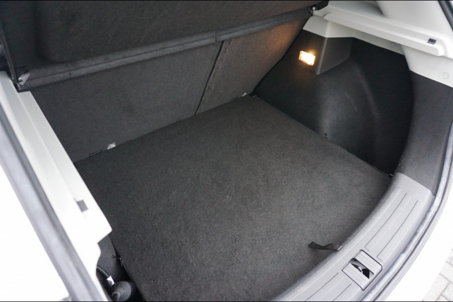 MG ZS 143PK EV Luxury | AUTOMAAT | PANO | CAMERA | STOELVERWARMING