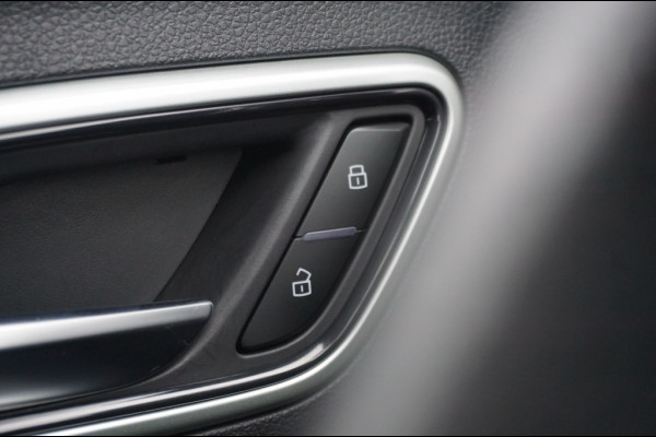 MG ZS 143PK EV Luxury | AUTOMAAT | PANO | CAMERA | STOELVERWARMING