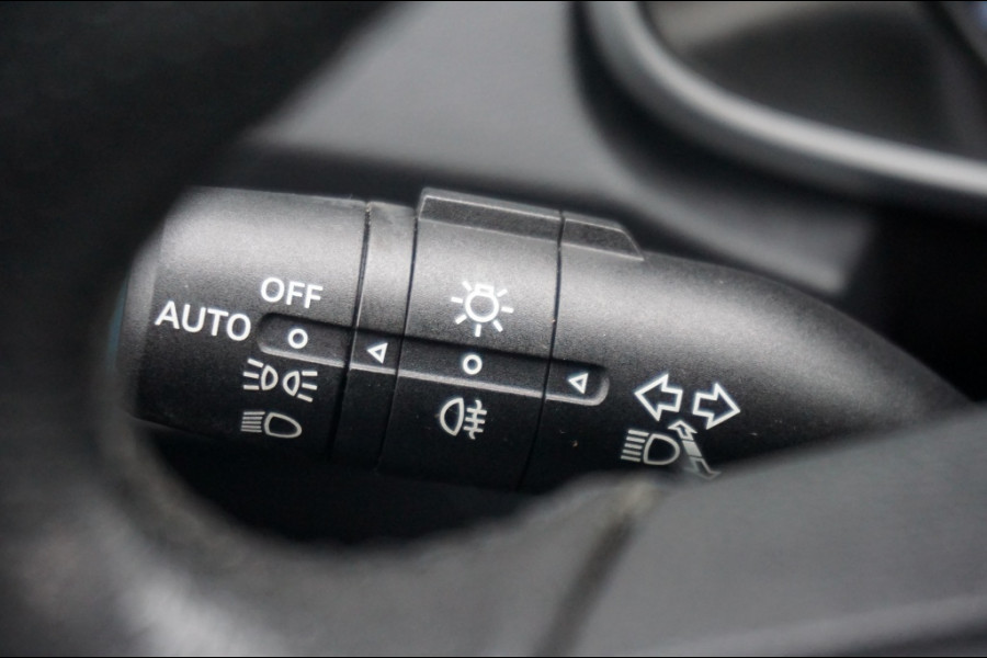 MG ZS 143PK EV Luxury | AUTOMAAT | PANO | CAMERA | STOELVERWARMING