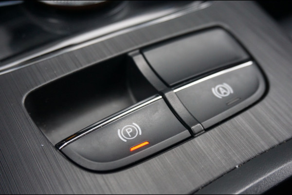 MG ZS 143PK EV Luxury | AUTOMAAT | PANO | CAMERA | STOELVERWARMING