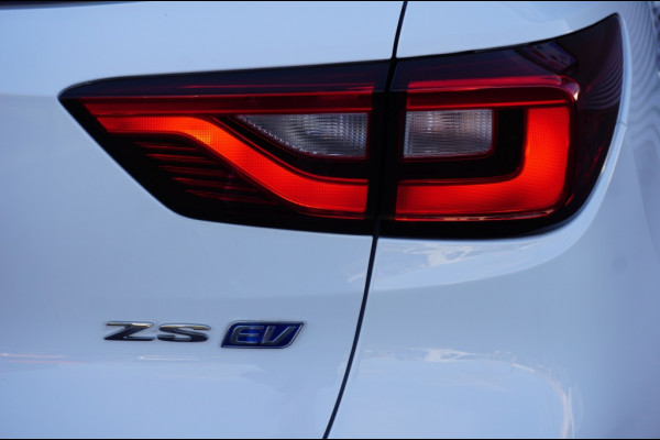 MG ZS 143PK EV Luxury | AUTOMAAT | PANO | CAMERA | STOELVERWARMING