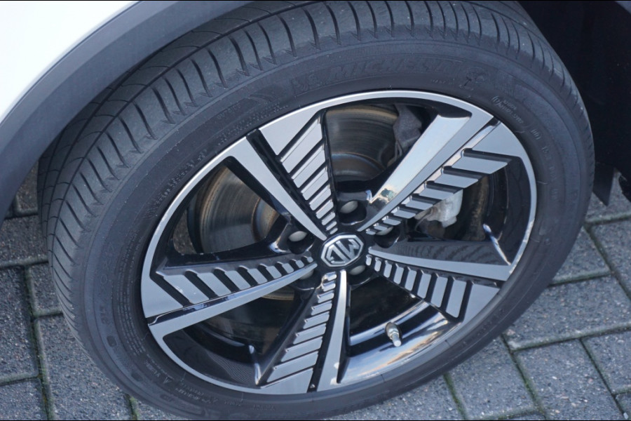 MG ZS 143PK EV Luxury | AUTOMAAT | PANO | CAMERA | STOELVERWARMING