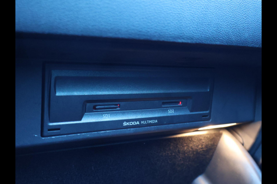 Škoda Karoq 1.0 TSI CLEVER EDITION + 18 INCH | APPLE CARPLAY | STOELVERW. | DAB