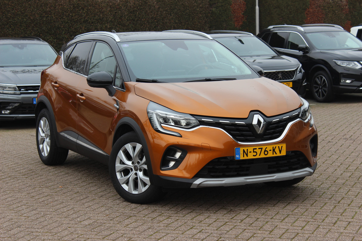Renault Captur 1.3 TCe 130 Intens Automaat / Trekhaak / Camera / Navigatie / 17'' / Keyless / DAB / Stoelverwarming / Cruise Control