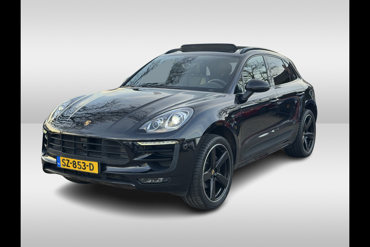 Porsche Macan 2.0 / NL Auto / Dealer onderhouden / Panoramadak / Camera / Luchtvering / Sportdesign+Chrono / 21'' / Adaptieve stoelen / CarPlay / Bose / DAB / Stoelverwarming / ACC