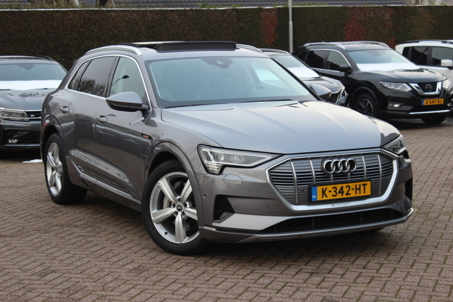 Audi e-tron 50 quattro Business edition Plus 71 kWh / SoH 92,9% / Panoramadak / Camera / Luchtvering / Intr.voorverwarming / Leder&Alcantara / 20'' / Navigatie / DAB / Stoelverwarming / ACC