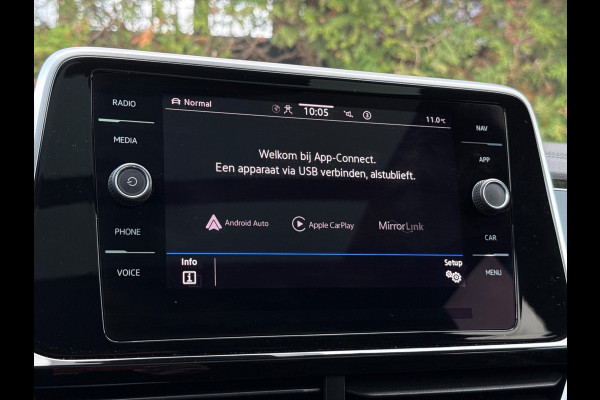 Volkswagen T-Roc 1.5 TSI 3x R-Line Panorama CarPlay