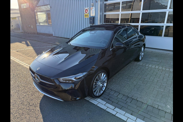 Mercedes-Benz CLA-Klasse 250 e Star Edition AMG Line BOMVOL*