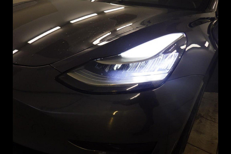 Tesla Model 3 Standard RWD Plus 60 kWh Trekhaak Autopilot Stoelverw.