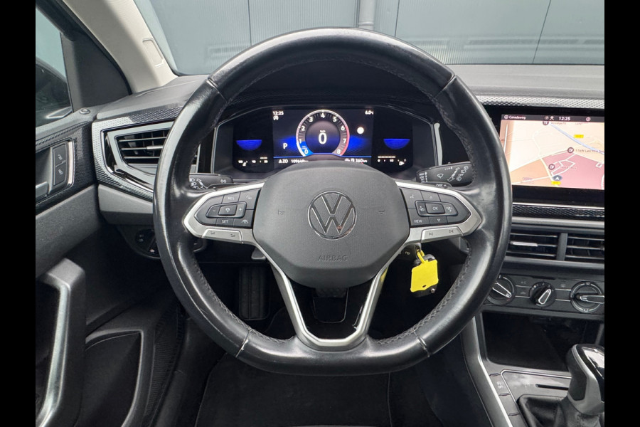 Volkswagen Taigo 1.0 TSI Automaat Life * Navigatie * Parkeersensoren * Adaptieve Cruise Control *