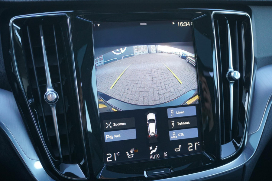 Volvo V60 2.0 T4 Momentum Pro + LEDER / PANO / TREKHAAK ELEKTRISCH